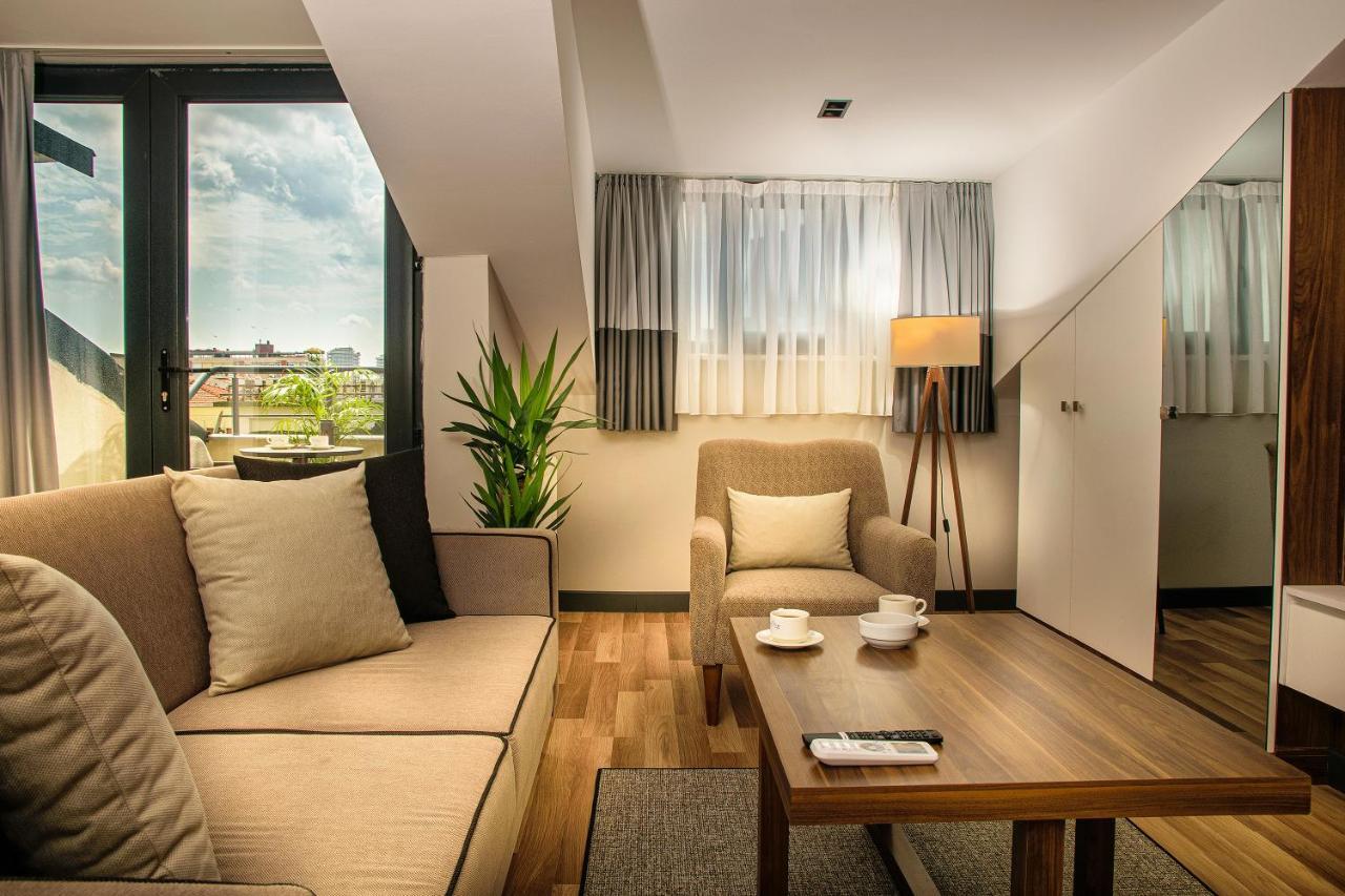 La Mia Suites Истанбул Екстериор снимка